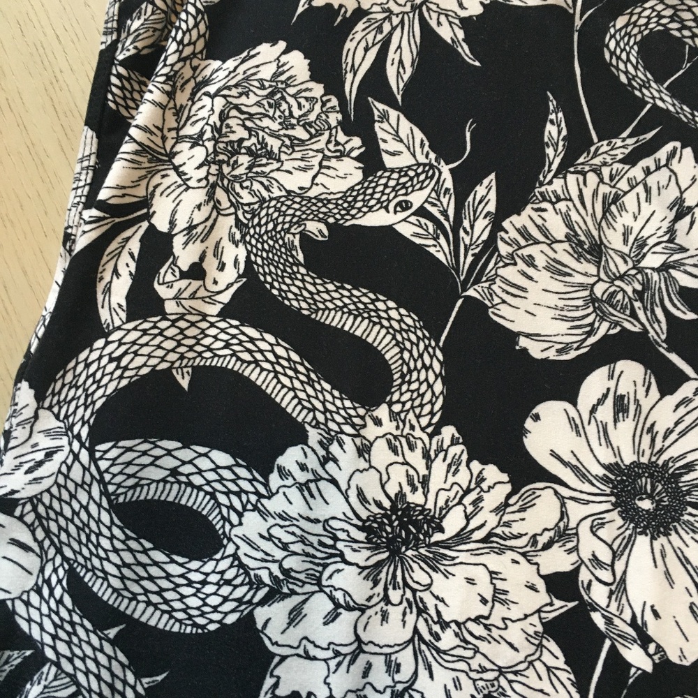 LuLaRoe TC2 Leggings- Floral & Snake Print